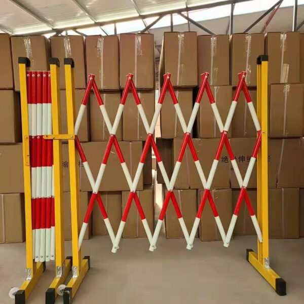 Hàng rào Nhựa thủy tinh Composite hay còn gọi là nhựa FRP, có sức chịu đựng nhiệt, độ bền cơ học cao - WeChat Image 20220312140617 1