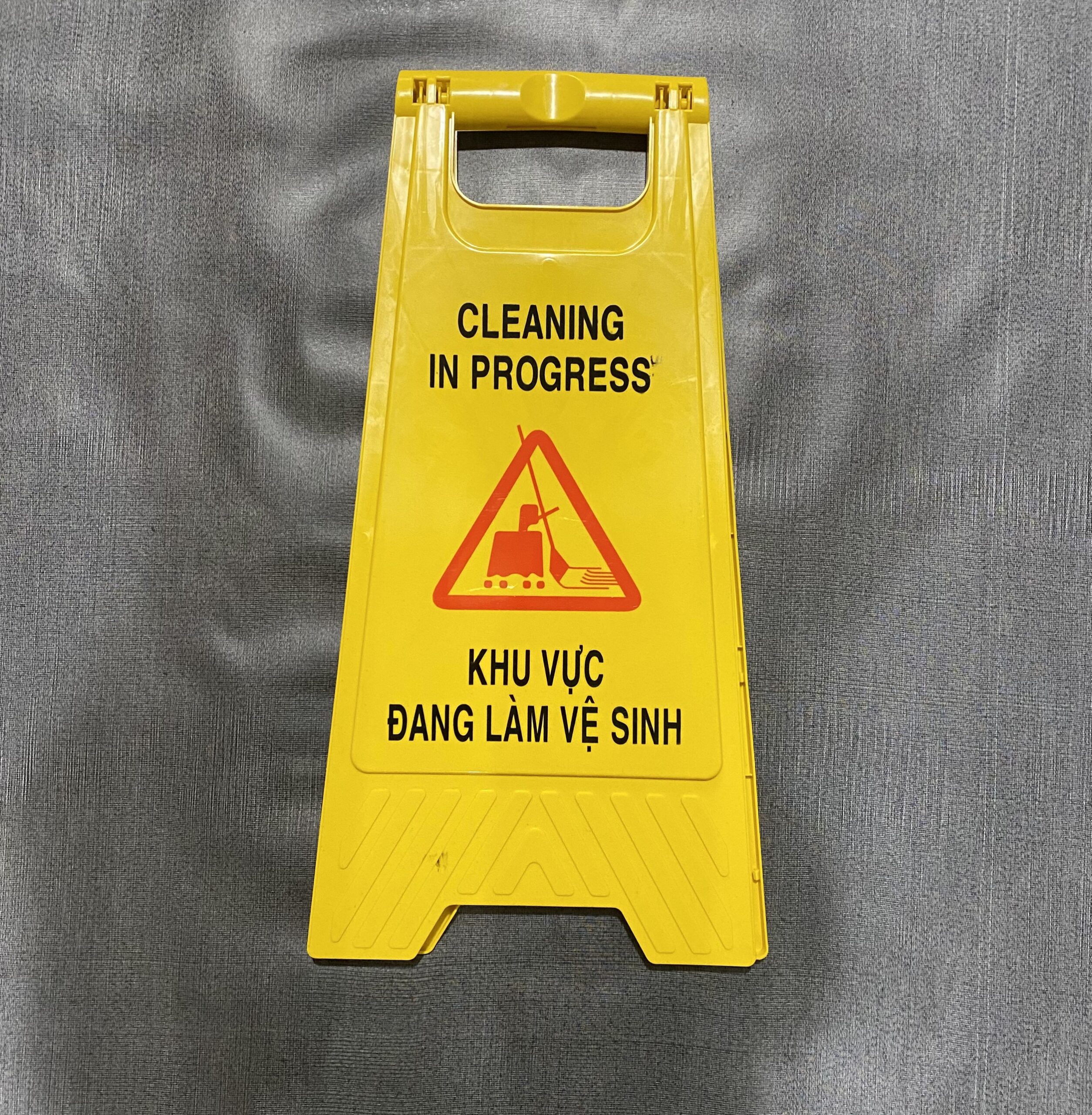 Biển bảng cảnh báo chữ A nội dung Khu vực đang thi công 10 Biển bảng cảnh báo chữ A nội dung Khu vực đang thi công - z3999632196173 f38a6f79f79a0beafcefb0e132e92d82